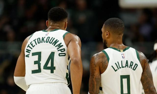 开云体育下载-挖来利拉德+提前续约！字母哥精明谋划利益最大化